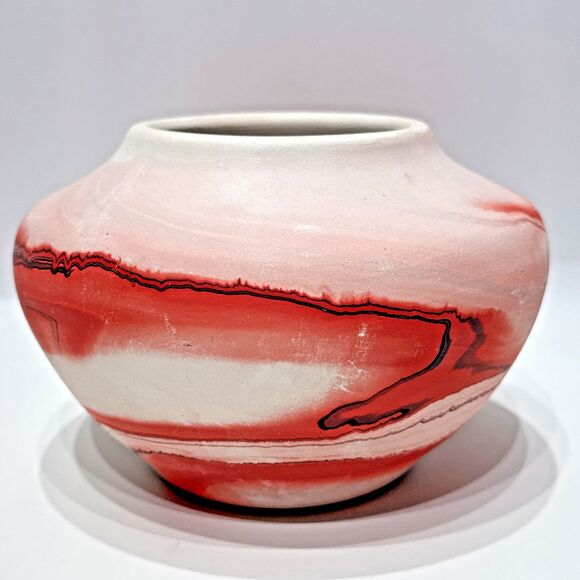 Vintage Nemadji Pottery Swirl Vase Handmade in USA Red Pink Native American - Picture 4 of 10